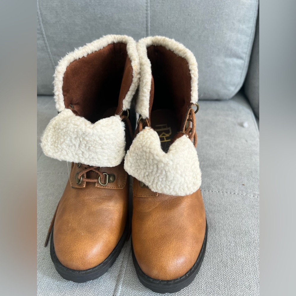 Ankle high heel boots